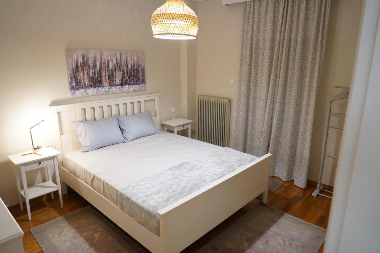 Larissa Downtown Apartment With Parking Exterior foto