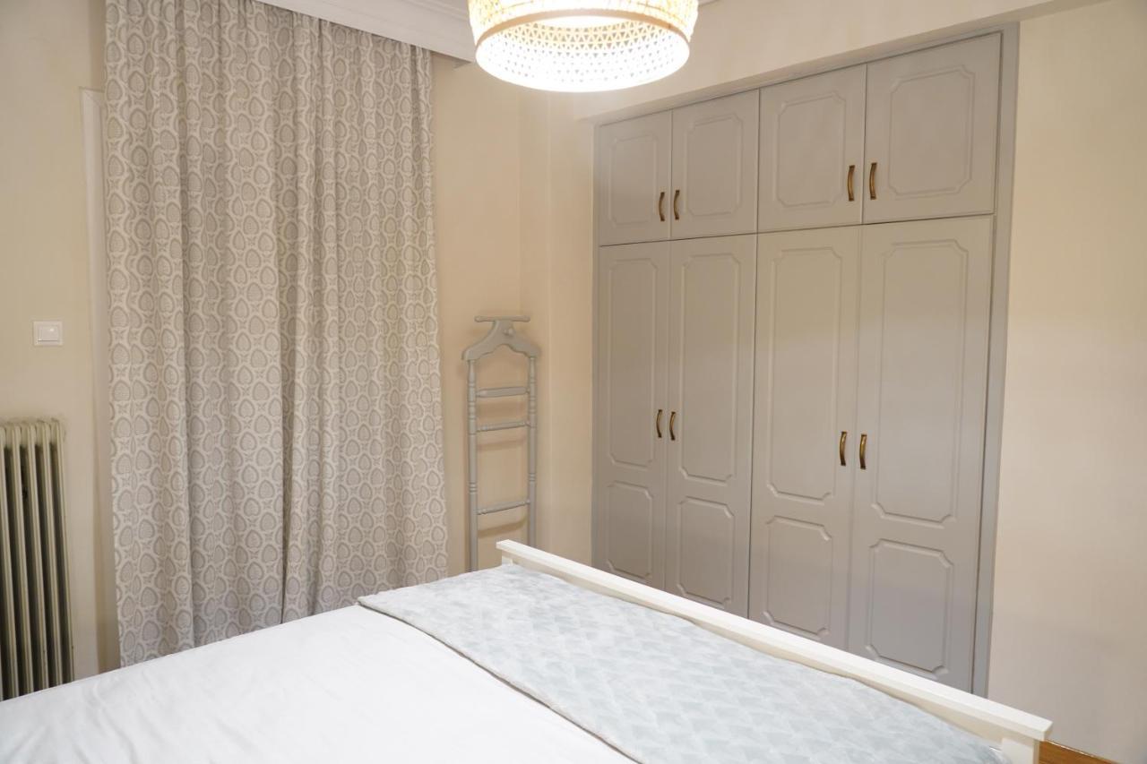 Larissa Downtown Apartment With Parking Exterior foto