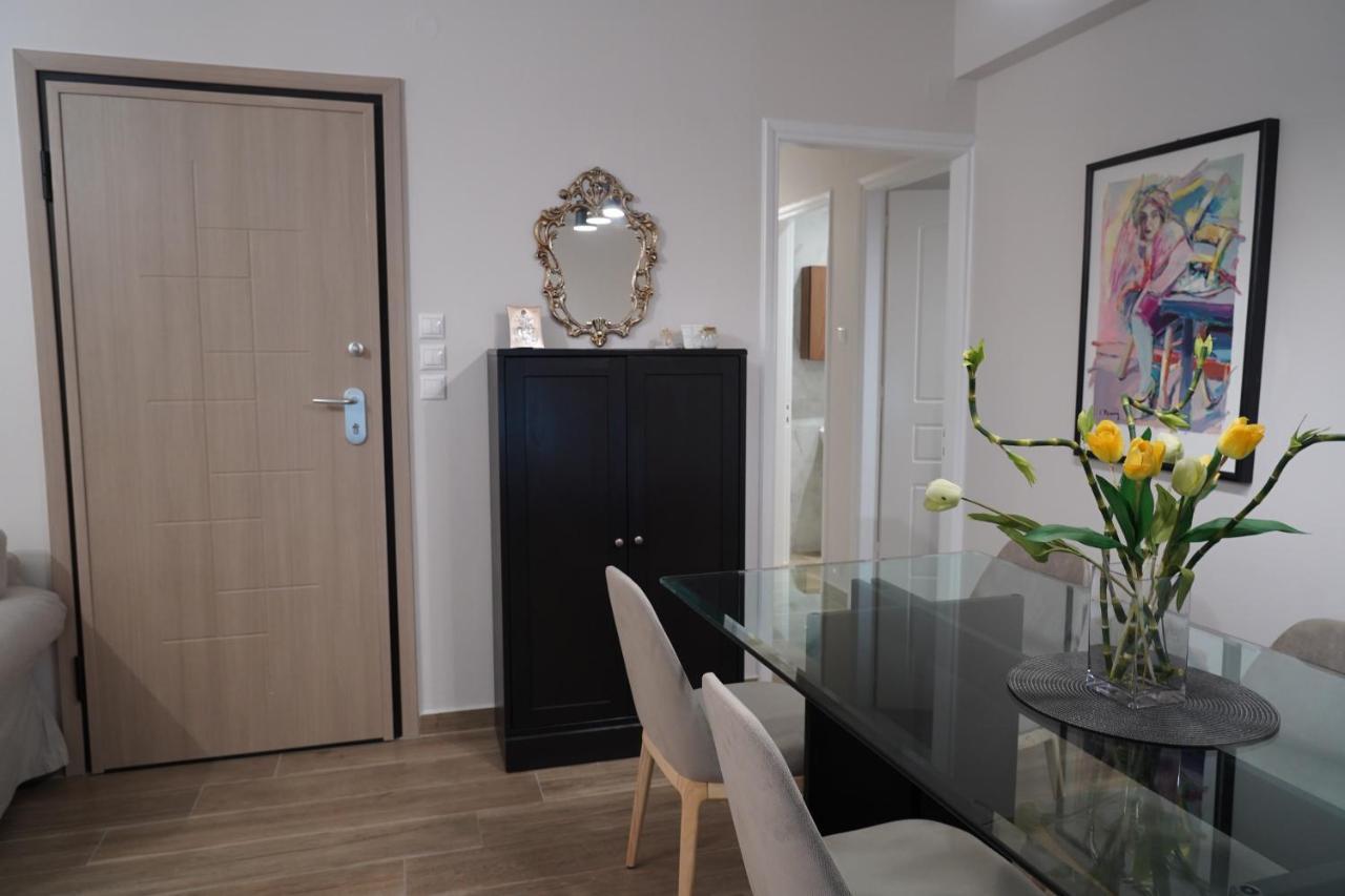 Larissa Downtown Apartment With Parking Exterior foto